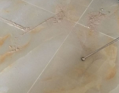 城口瓷砖空鼓维修公司分享粘合剂选择不当在瓷砖铺贴过程中可能导致以下问题